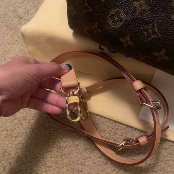 ‼️SOLD‼️🔥LV SPEEDY B 30🔥 - Picture 2 of 8